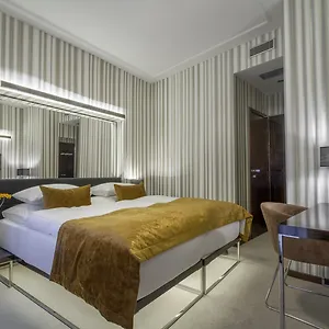 Otel Clementin