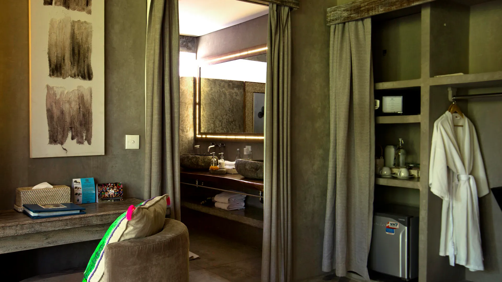 Resort Blue Karma Dijiwa Seminyak Hotel