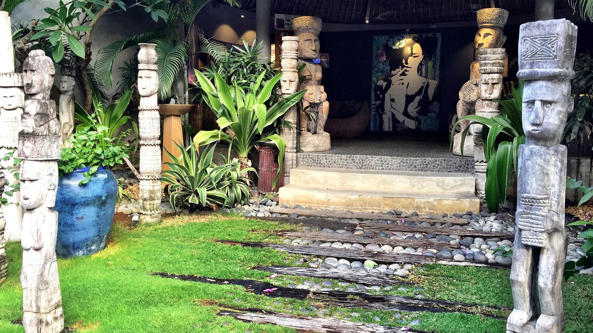 Blue Karma Dijiwa Seminyak Hotel