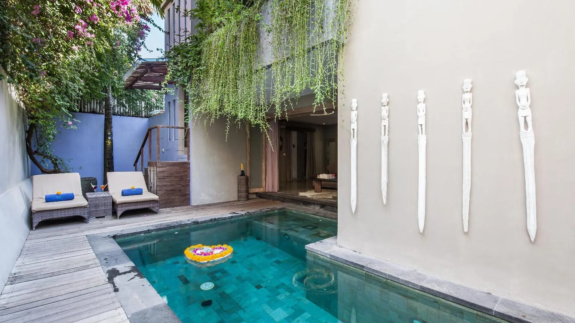 Blue Karma Dijiwa Seminyak Hotel